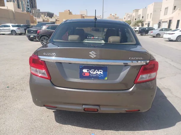 Car image 6