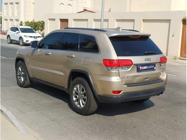 Car image 7