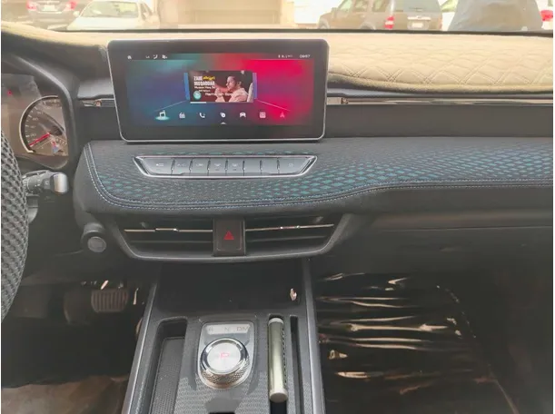 Car image 22