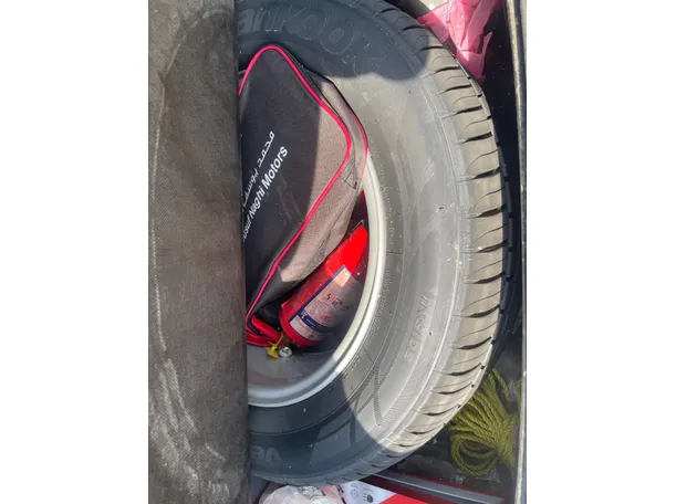 Car image 23