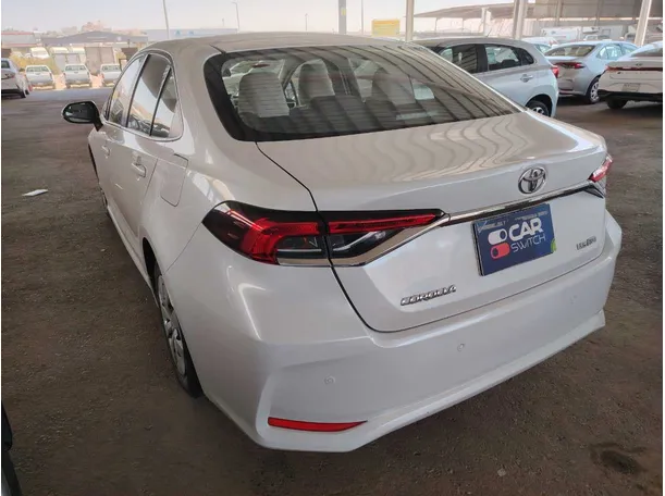 Car image 7