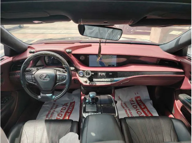 Car image 21