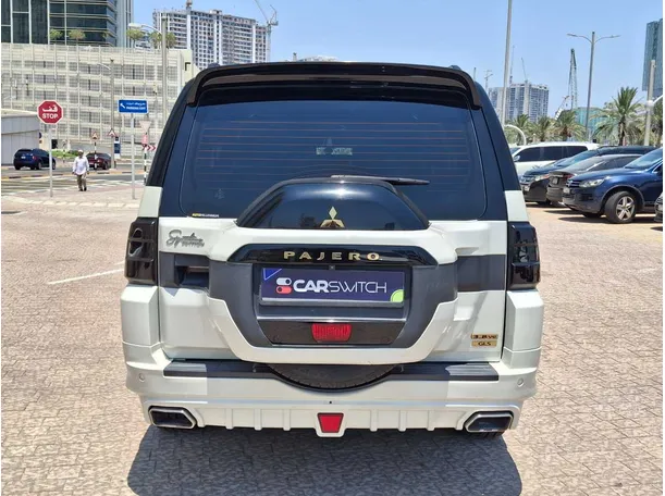 Car image 6