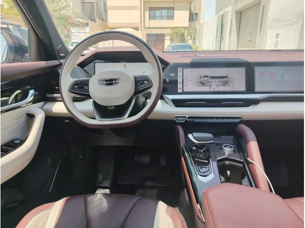 Car image 23