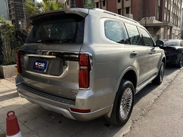 Car image 5