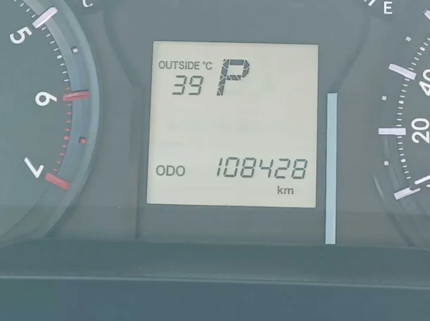 Car image 17