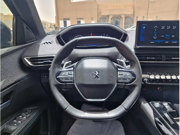 Car image 19