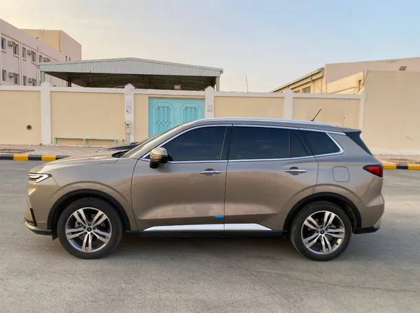 Car image 8