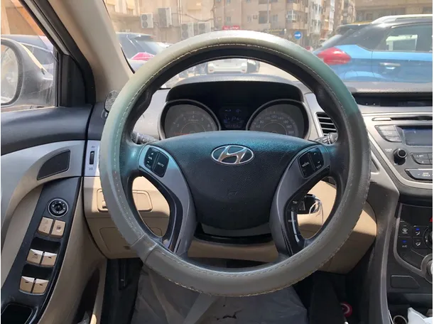 Car image 16