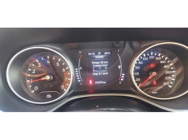 Car image 19