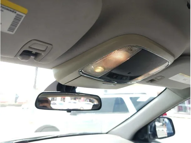 Car image 32