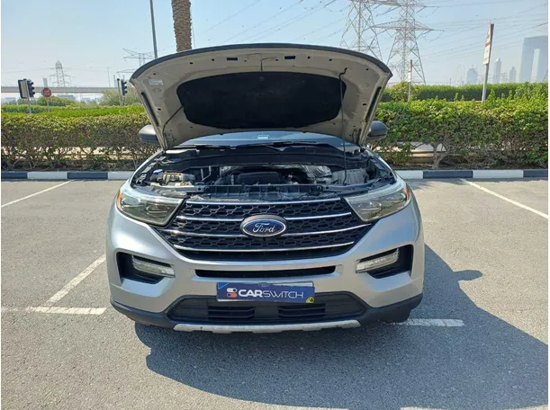 Car image 24