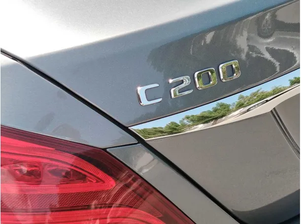 Car image 32