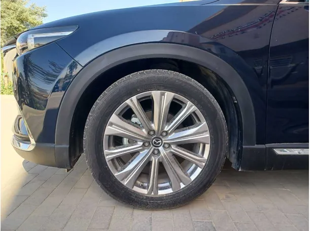 Car image 7