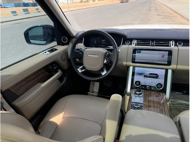 Car image 20