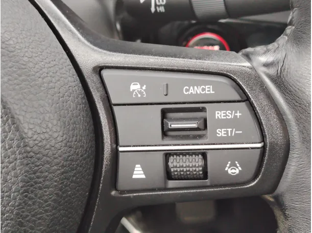 Car image 25