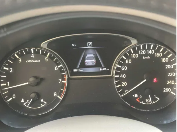 Car image 19