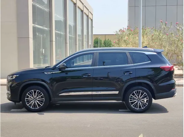 Car image 8