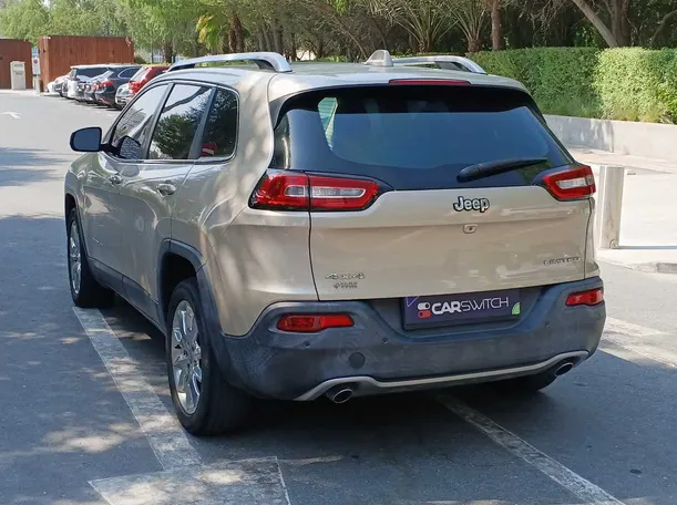 Car image 5