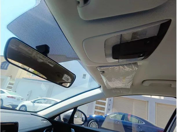 Car image 26