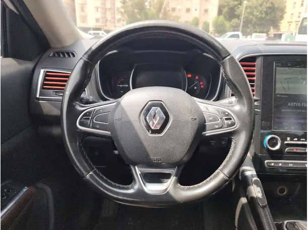 Car image 21