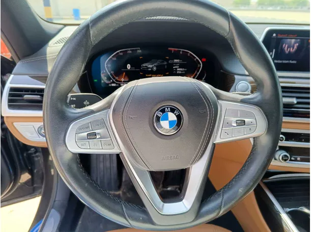 Car image 27