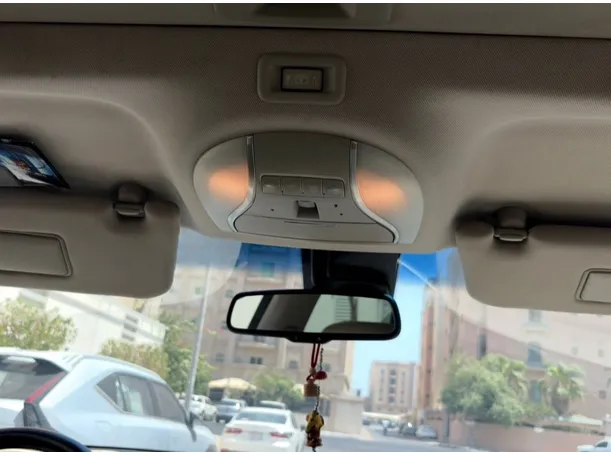 Car image 25
