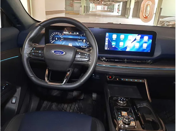 Car image 16