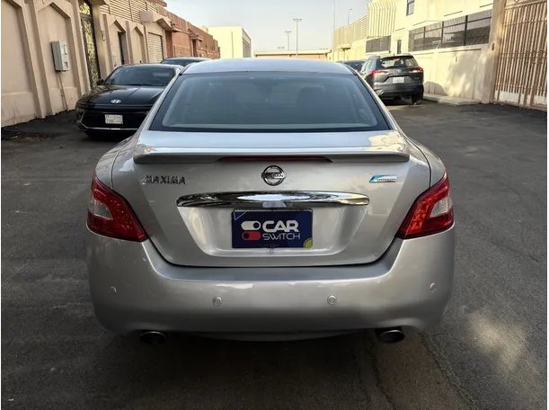 Car image 6