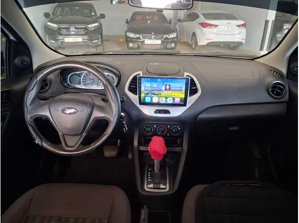 Car image 10