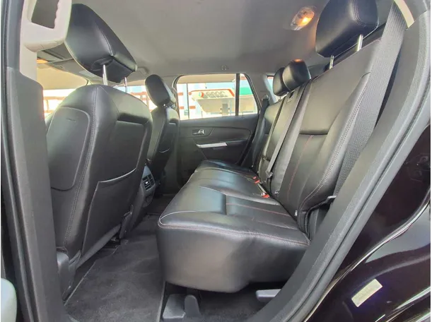 Car image 13