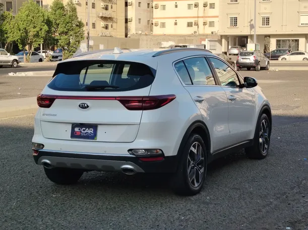 Car image 5