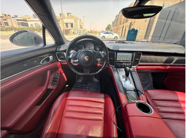 Car image 16