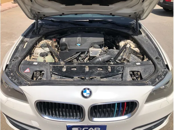 Car image 25