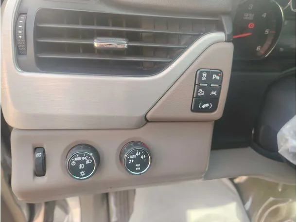 Car image 28