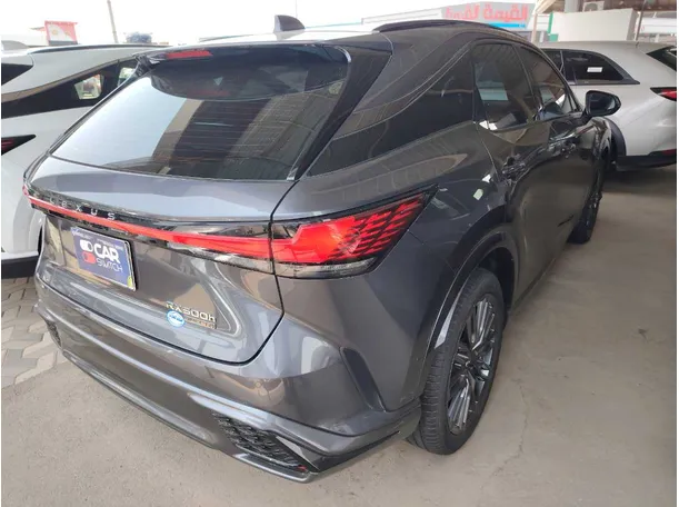 Car image 5
