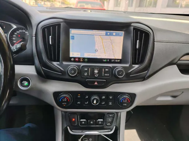 Car image 25