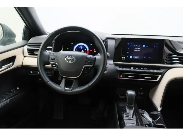 Car image 15
