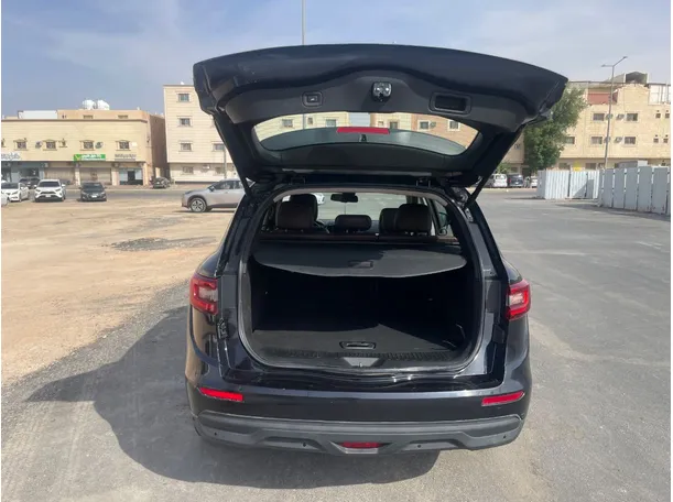 Car image 23