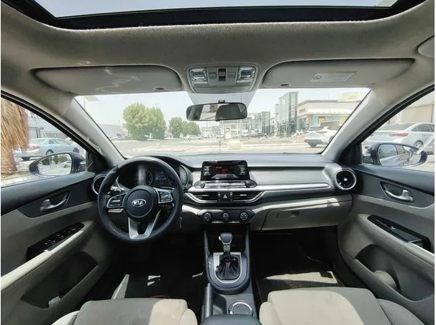 Car image 17