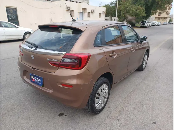 Car image 5