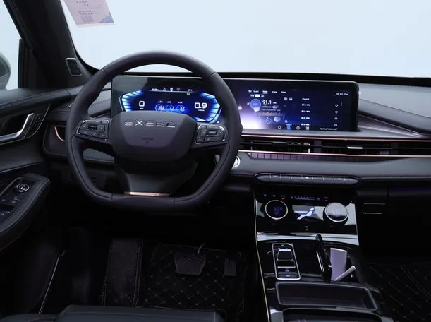 Car image 15