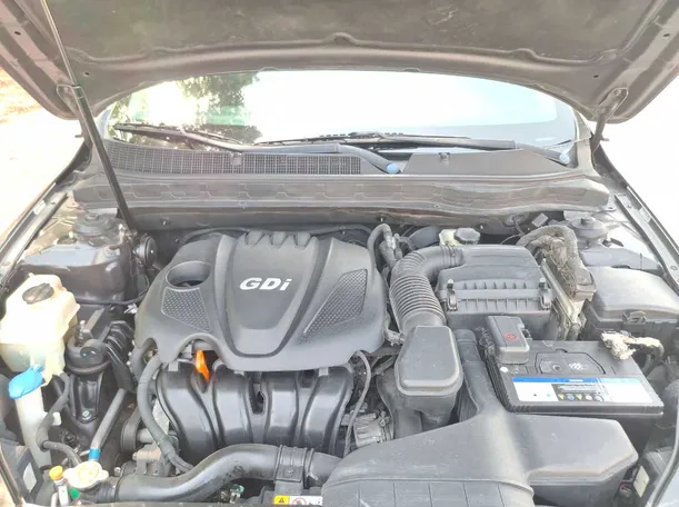 Car image 20