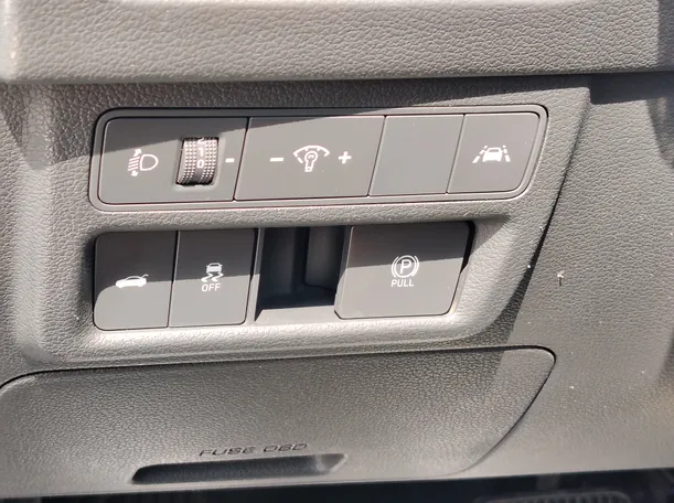 Car image 32