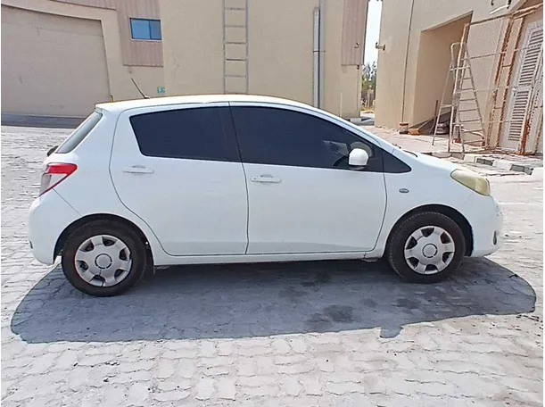Car image 8