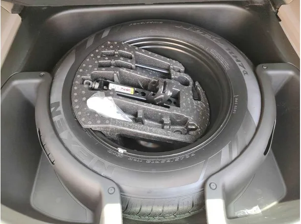 Car image 42