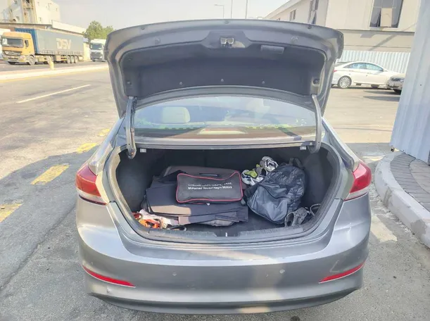 Car image 29