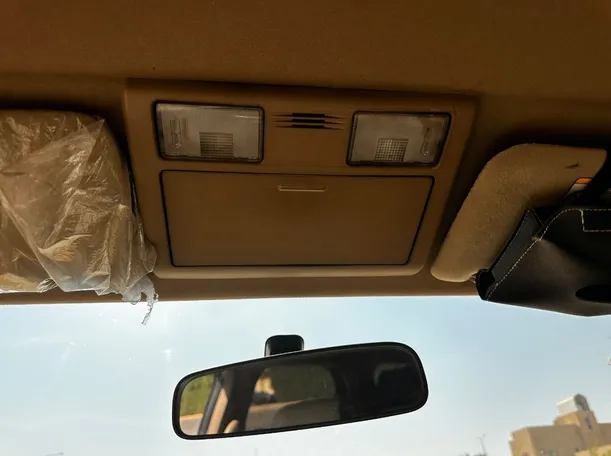Car image 24