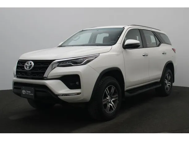 2022 Toyota Fortuner in Dubai
