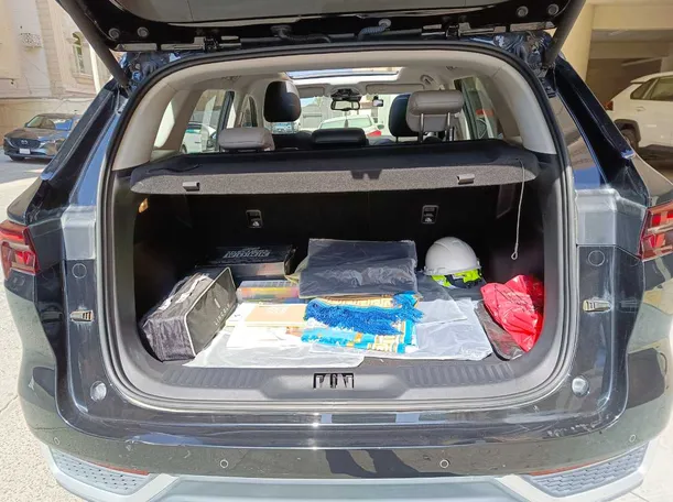 Car image 27